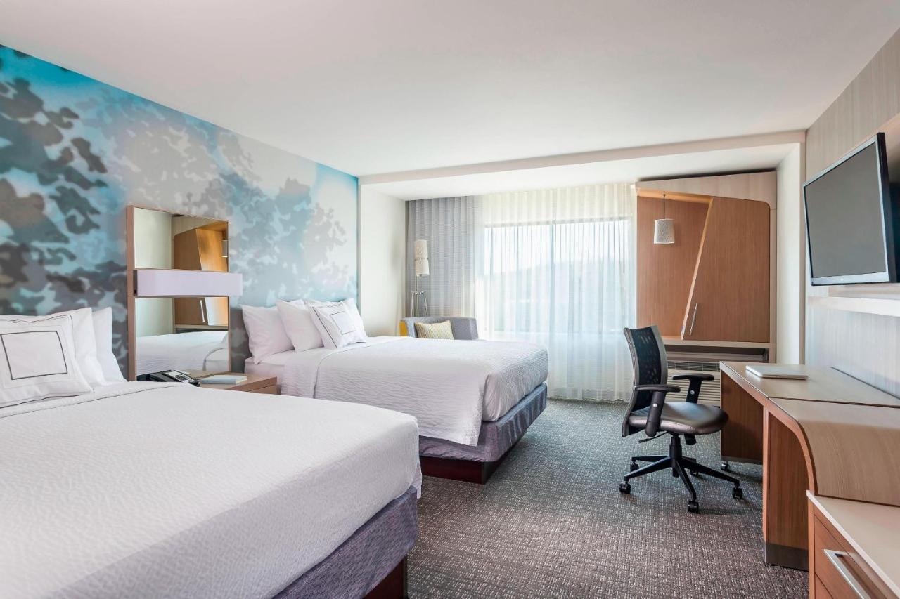 Courtyard By Marriott New York Queens, Jamaica Exterior photo